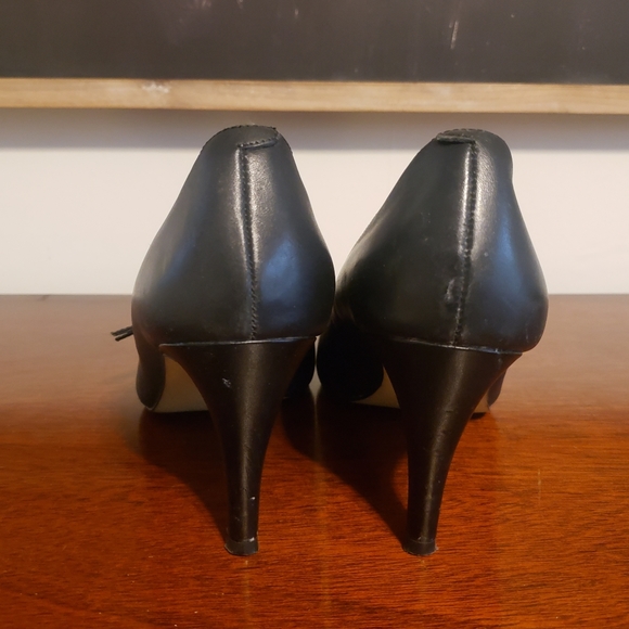 Black Isaac Mizrahi (for Target) heels - Picture 3 of 7